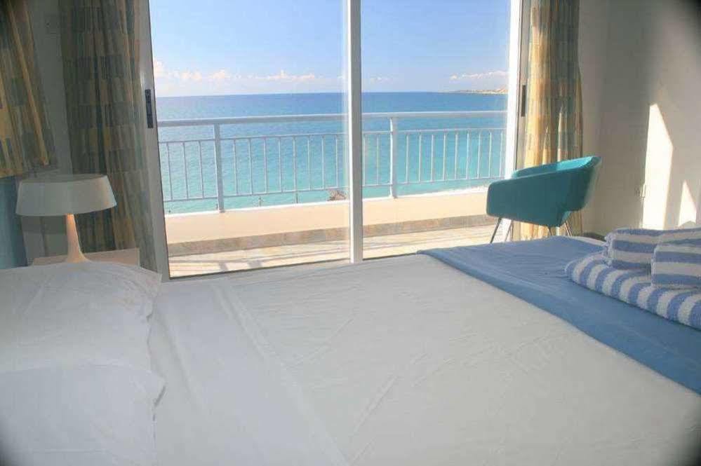 Blue Coral Beach Villas Pafos Exterior foto