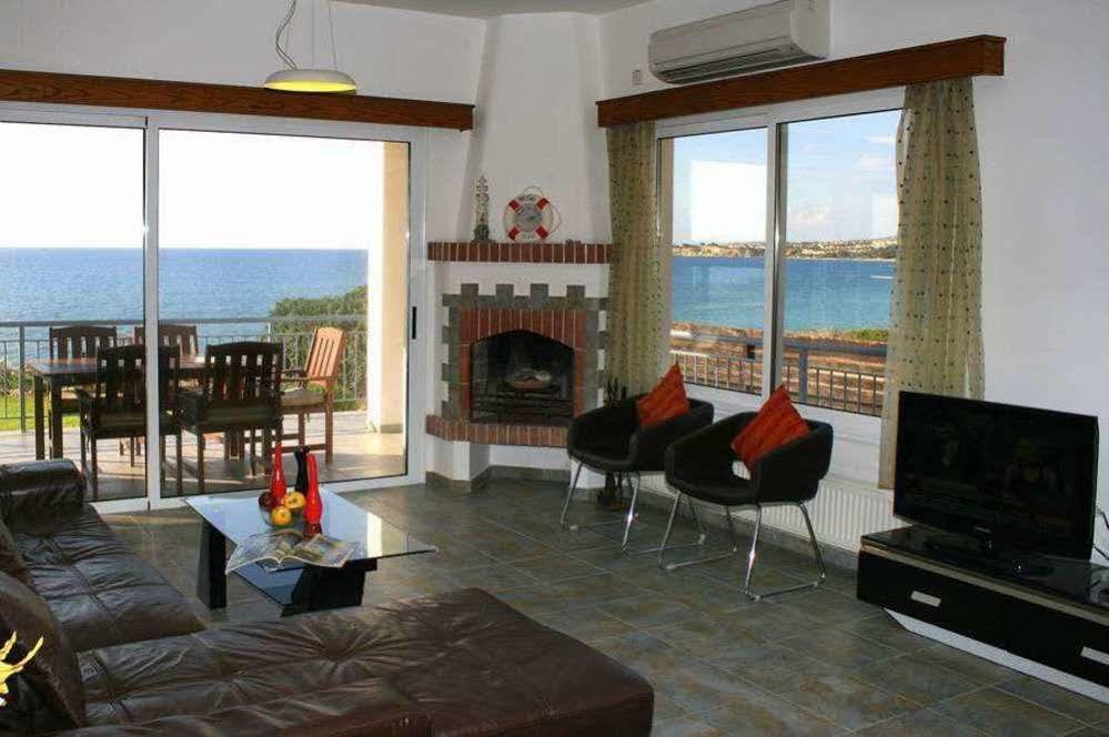 Blue Coral Beach Villas Pafos Exterior foto