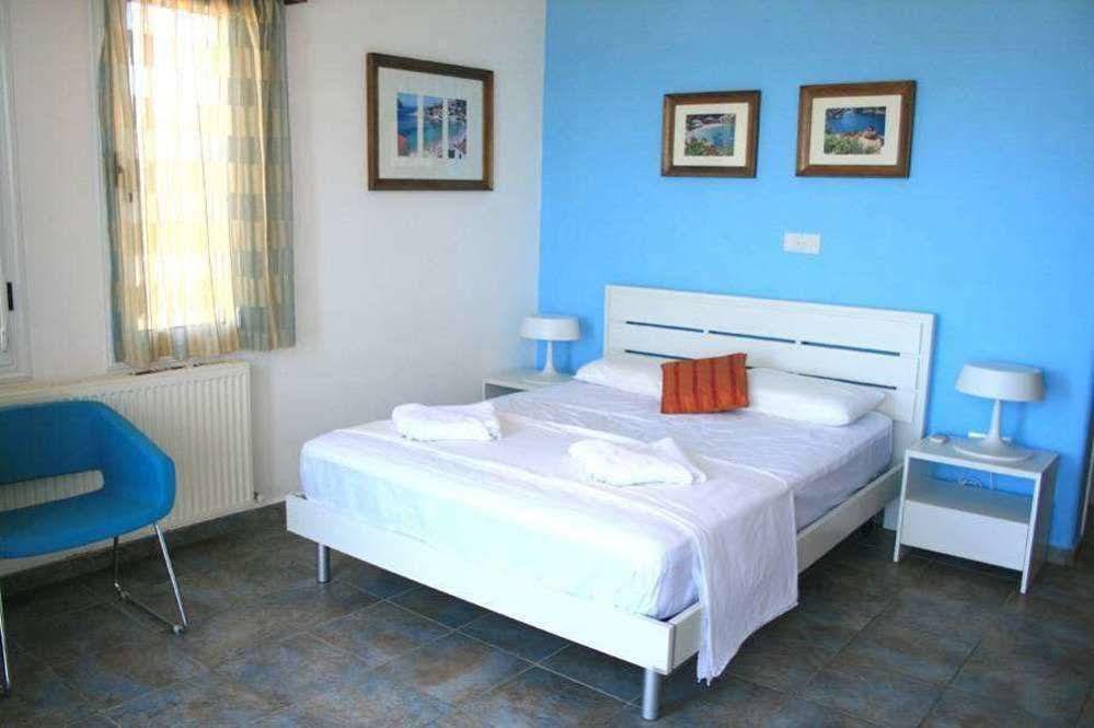 Blue Coral Beach Villas Pafos Exterior foto